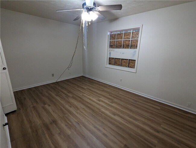 Foto del edificio - 814 N McDonough St