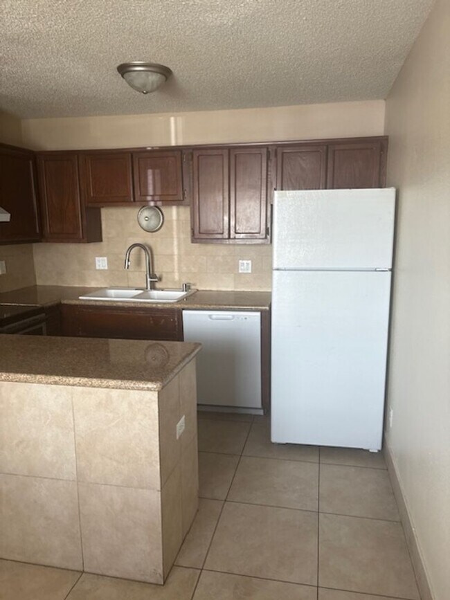 Foto del edificio - 4223 Zavala St