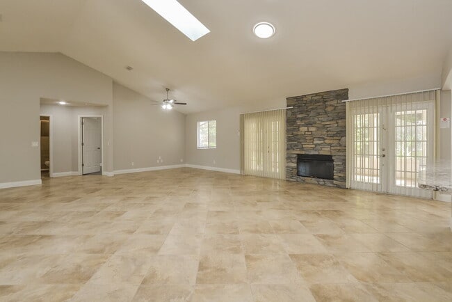 Foto del edificio - 3035 Bluffton Cove