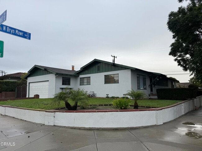 Building Photo - 5651 N Bryn Mawr St