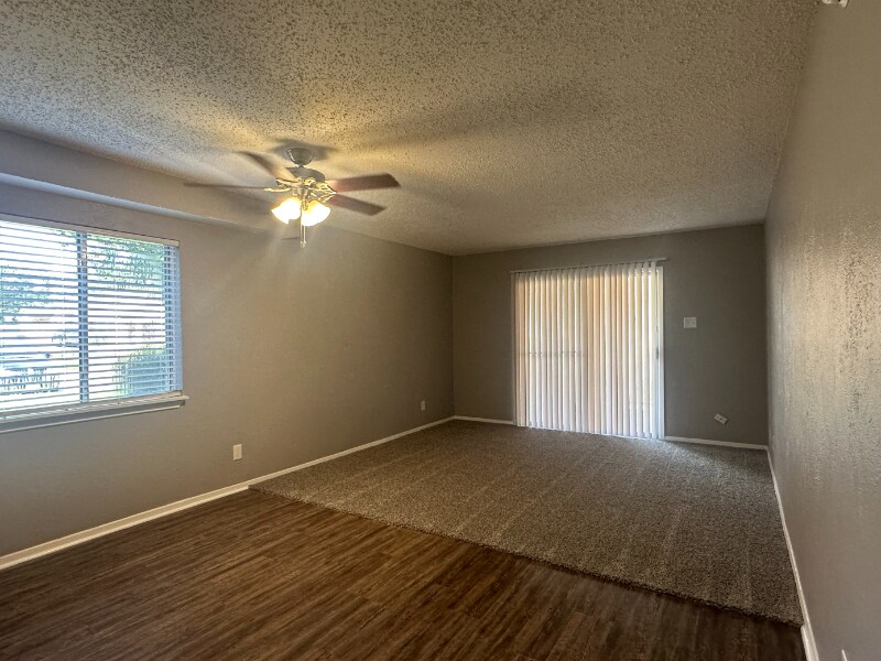 Primary Photo - 2114 E Marshall Ave