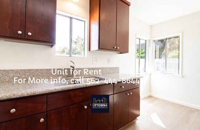 Building Photo - 9254 Park St