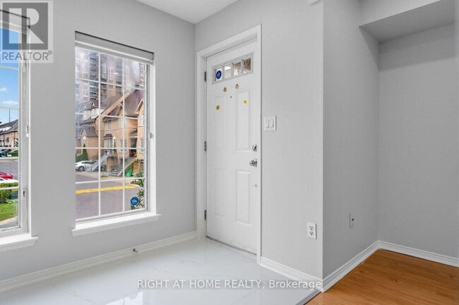 Building Photo - 80 Strathaven Dr