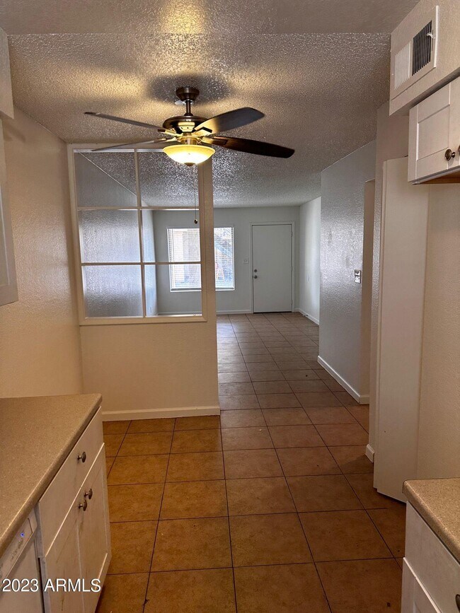 Building Photo - 260 E 8th Ave