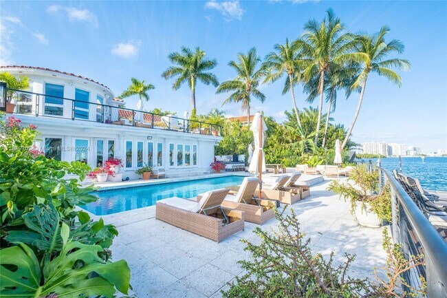 Building Photo - 2 S Hibiscus Dr