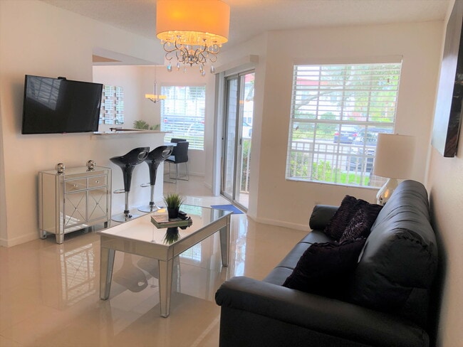 Photo - 11582 Westwood Blvd Apartment