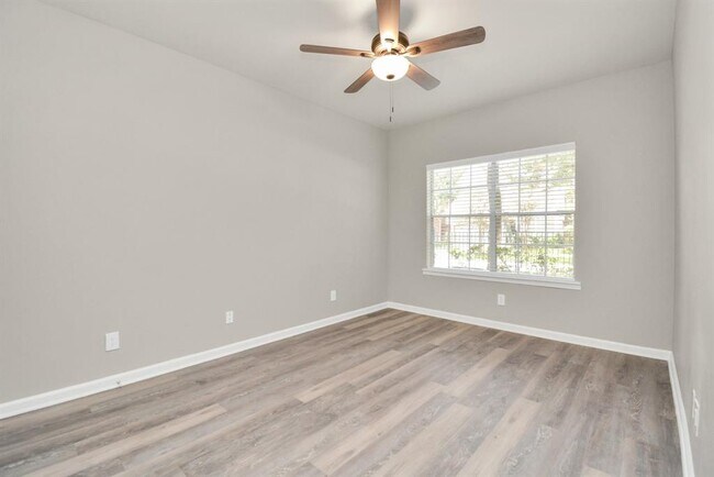 Building Photo - 2222 Maroneal St
