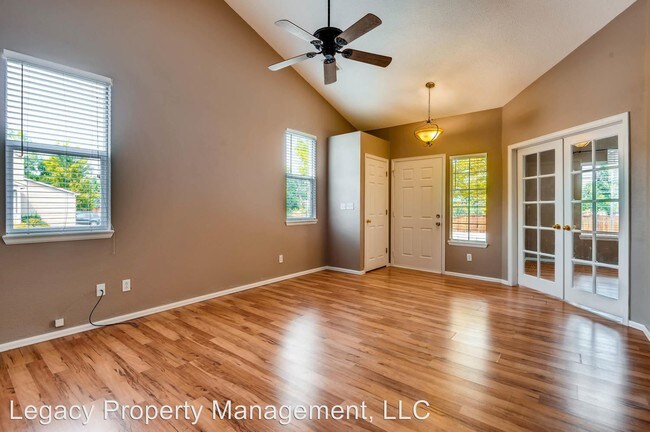 Building Photo - 3 br, 2 bath House - 10003 Mackay Drive