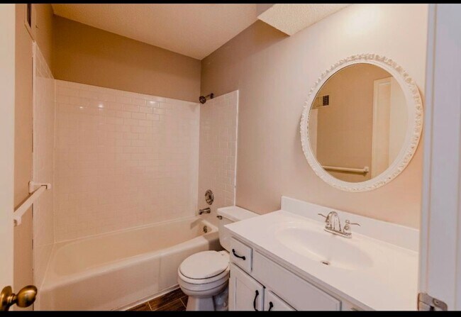 Foto del edificio - 6809 W 149th Terrace