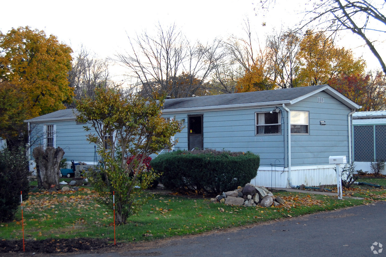 Building Photo - Breezy Acres Mobile Home Park