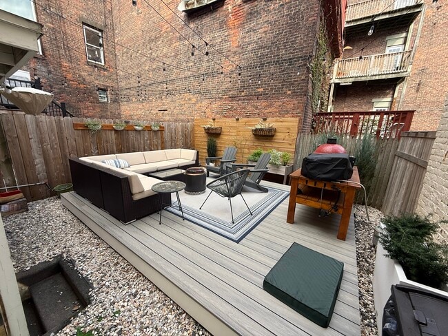 Building Photo - 227 Jay St