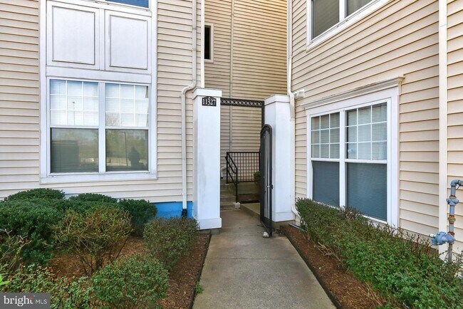 Building Photo - 11327 Aristotle Dr
