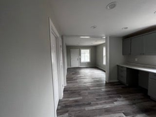 Building Photo - 917 7th Ave S
