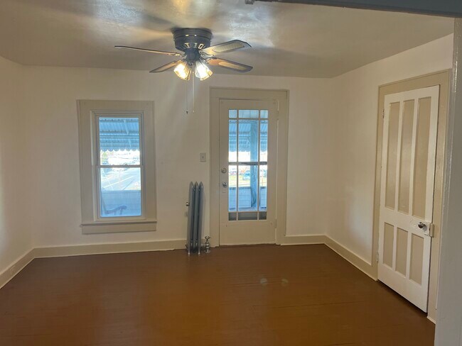 Building Photo - 508 New St