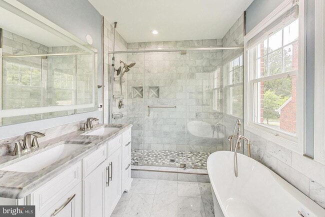 Building Photo - 3418 Pennsylvania Ave. SE