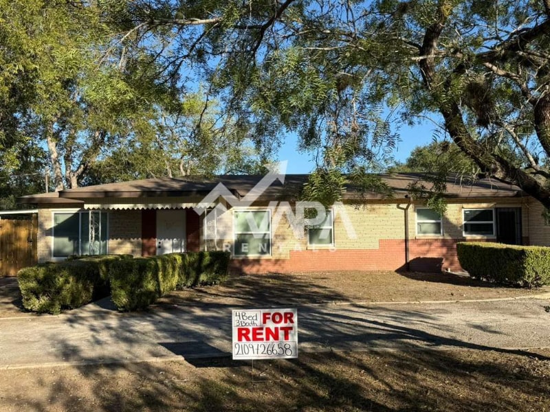 Primary Photo - 302 Bonair Dr