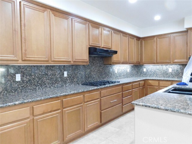 Building Photo - 27829 Lake Ridge Dr