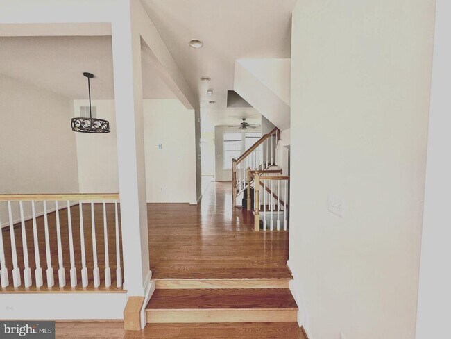 Foto del edificio - 3381 Beechcliff Dr