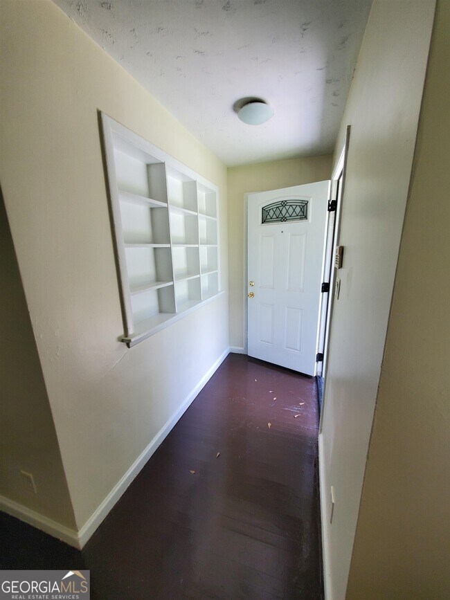 Building Photo - 5573 Cypress Dr