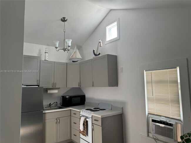 Foto del edificio - 326 SW 16th St