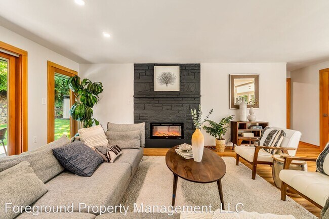 Foto del edificio - 3 br, 2.5 bath House - 4328 Lake Washingto...