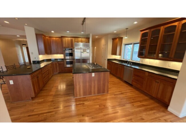 Foto del edificio - Outstanding one-level home in the gated Spring Grove community near the Broadmoor!