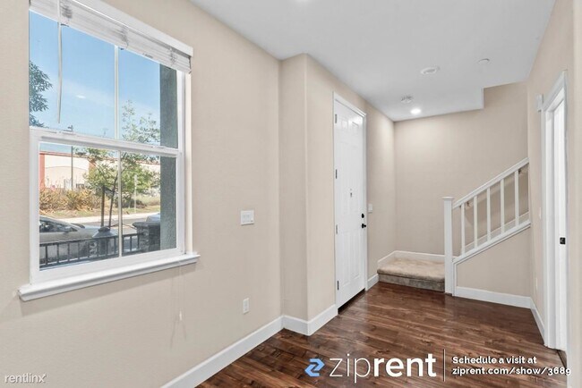 Foto del edificio - 3 br, 2.5 bath Townhome - 25937 Dollar St,...