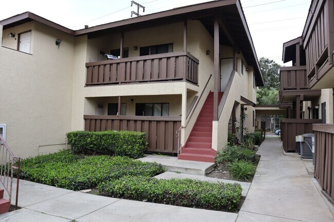 Building Photo - 420 7th Street