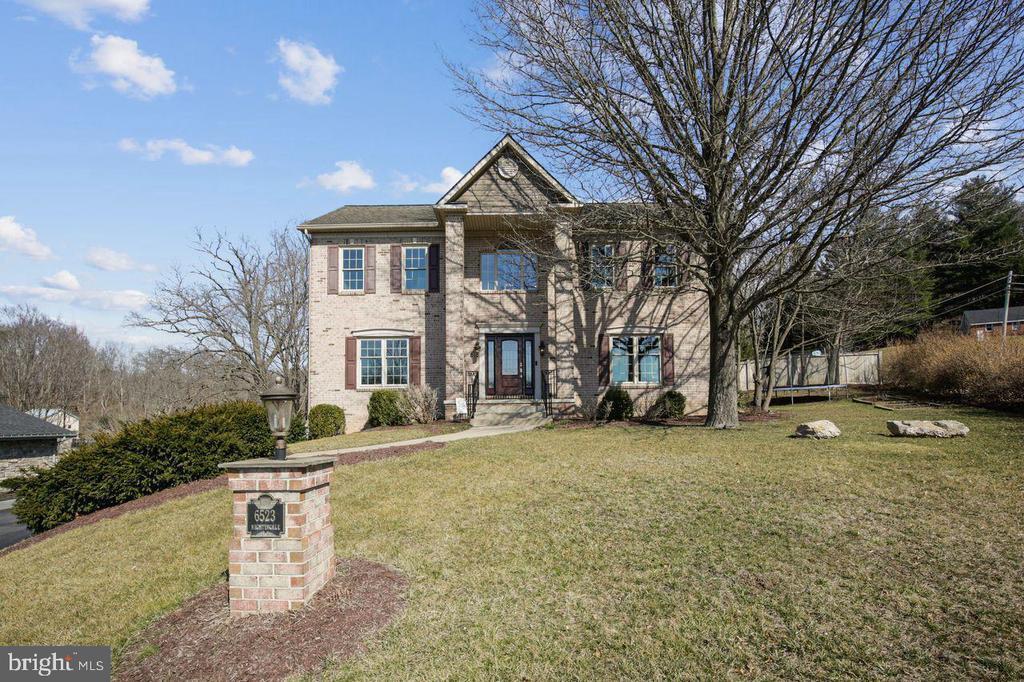 Foto principal - 6523 Nightingale Ct