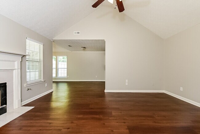 Foto del edificio - 188 Willow Springs Ln