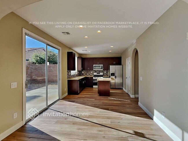 Foto del edificio - 1003 Pecos River Ave