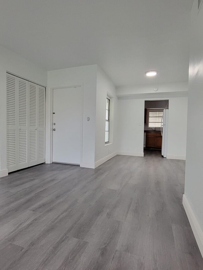 Building Photo - 7610 SW 82nd St