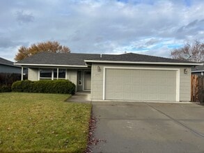 Building Photo - 2346 Stonefield Way