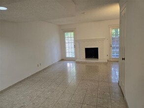 Building Photo - 1377 Roaring Springs Rd