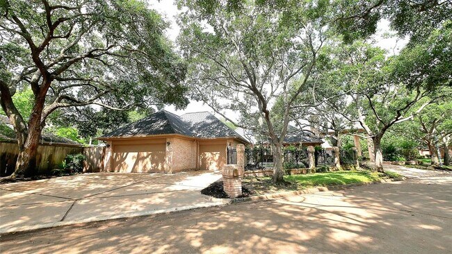 Foto del edificio - 19823 Sunbridge Ln