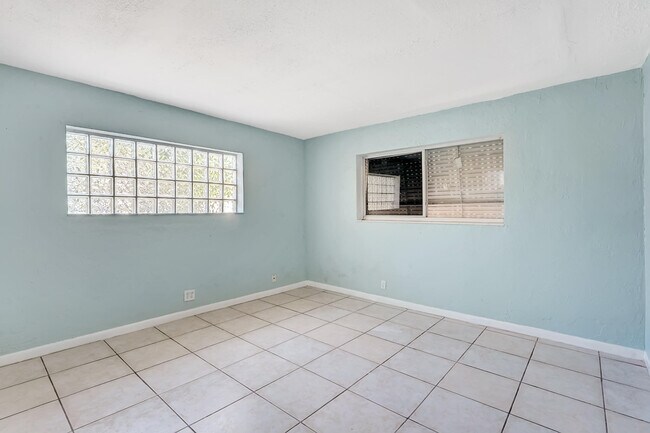 Foto del edificio - 700 NW 2nd Terrace