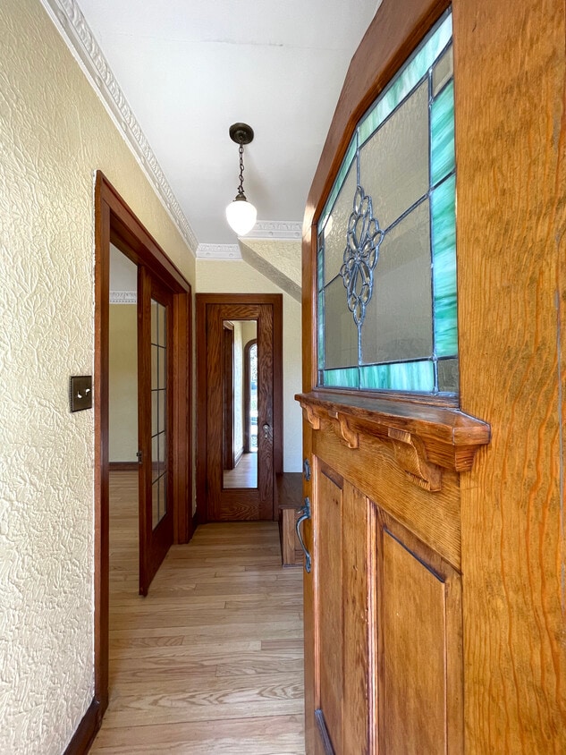 Foto principal - 3249 S Delaware Ave
