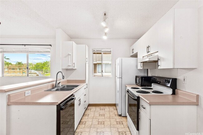 Foto del edificio - 91-1037 Laulauna Street Unit 6