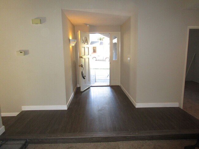Building Photo - Single Story 4 BR House in Scripps Ranch