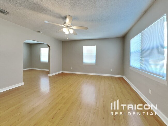 Foto del edificio - 612 Yelvington Avenue Clearwater FL