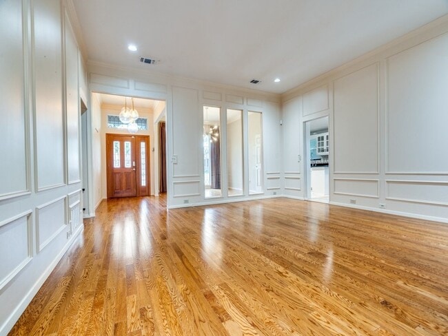 Photo - 1728 Tawakoni Ln House