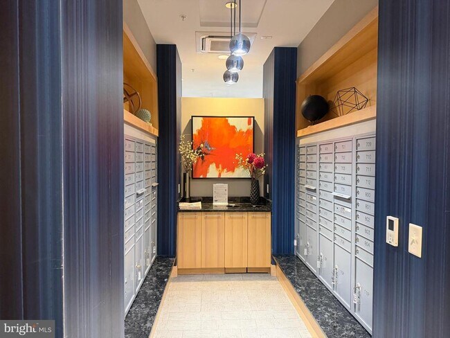 Foto del edificio - 1320 Fenwick Ln