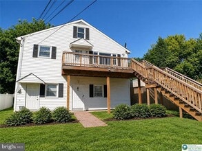 Building Photo - 1324 Marlow St