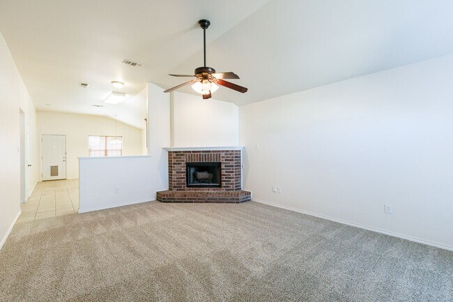 Building Photo - Well Kept Home in Southwest Lubbock