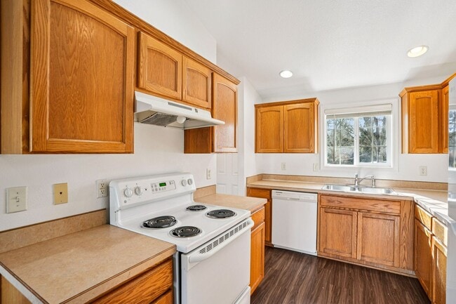 Foto del edificio - Beautiful 4BR/2BA Single-Level Home in Heart of McMinnville