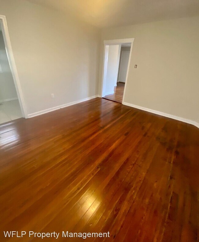 Building Photo - 3 br, 1.5 bath House - 2215 Carroll Ave