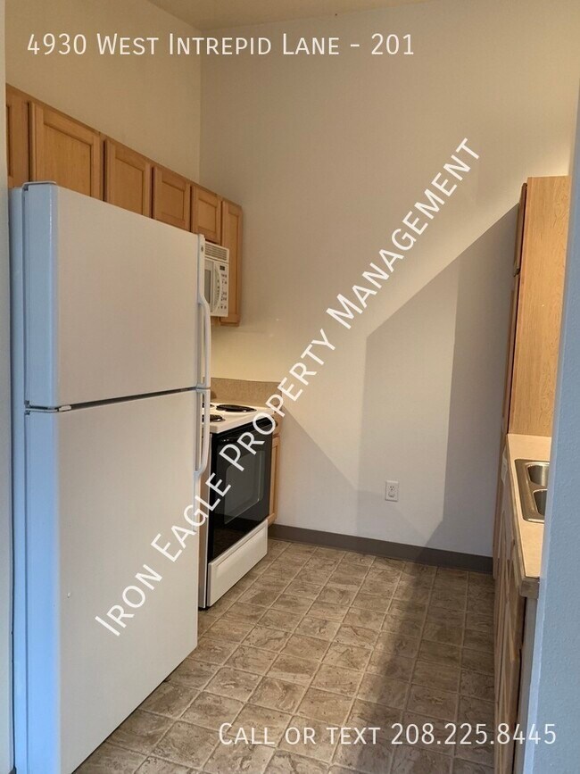 Building Photo - 4930 W Intrepid Ln