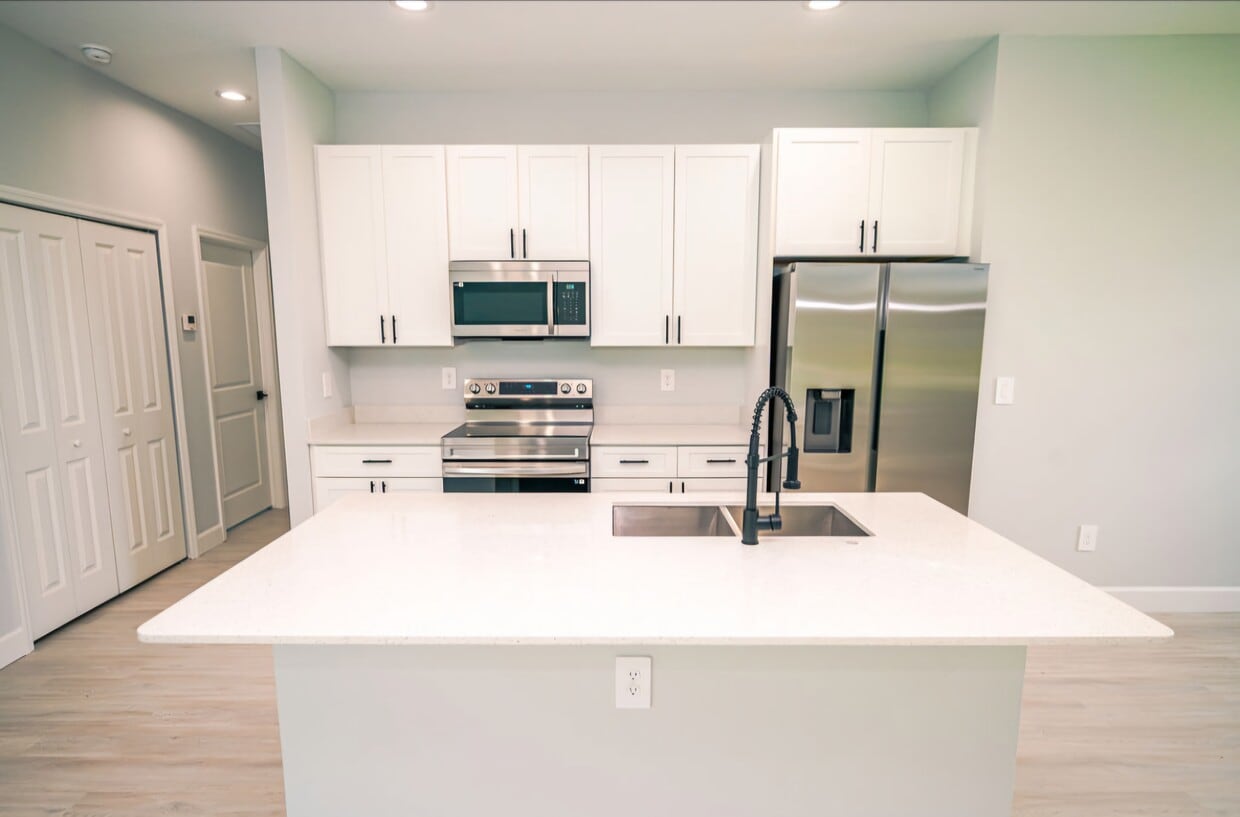 Foto principal - 1103 St Tropez Ct