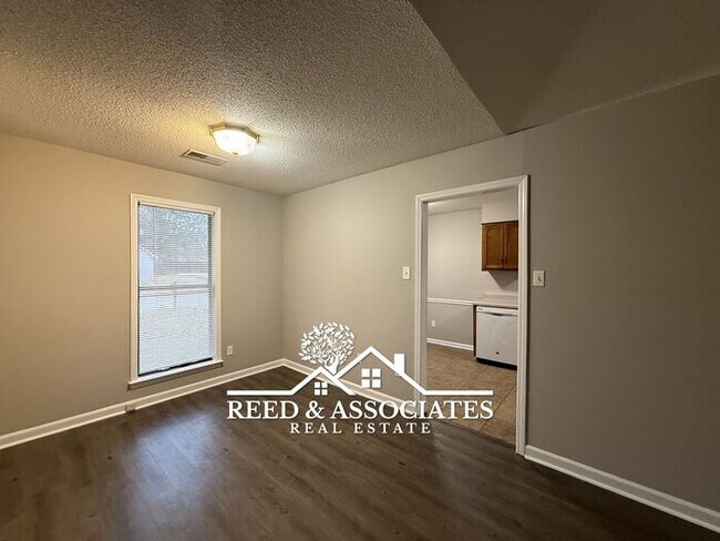 Foto del edificio - Charming Home Located in Quiet Cove!