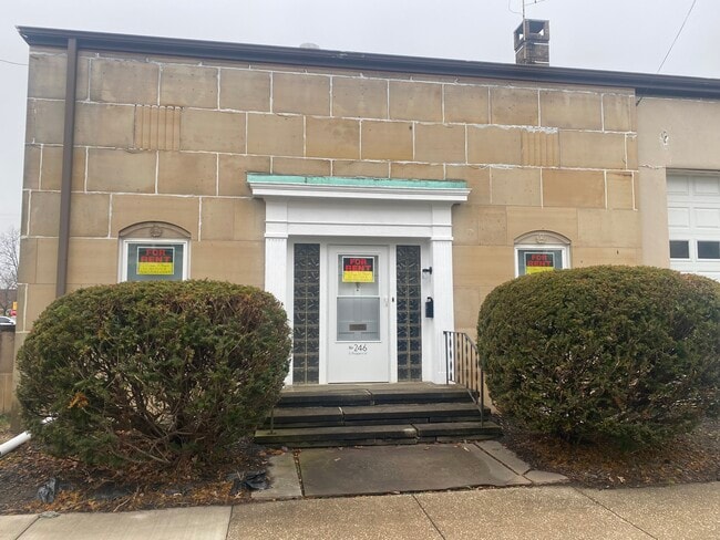 Building Photo - 246 S Prospect St